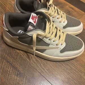 DH Gate Travis Scott sneakers